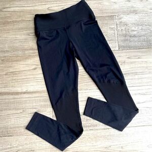 Year Of Ours Leggings Size XS Black Color Ribbed Waistband And Knee Area Stretch